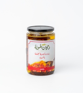 بندورة بلدية مجففة مع زيت الزيتون